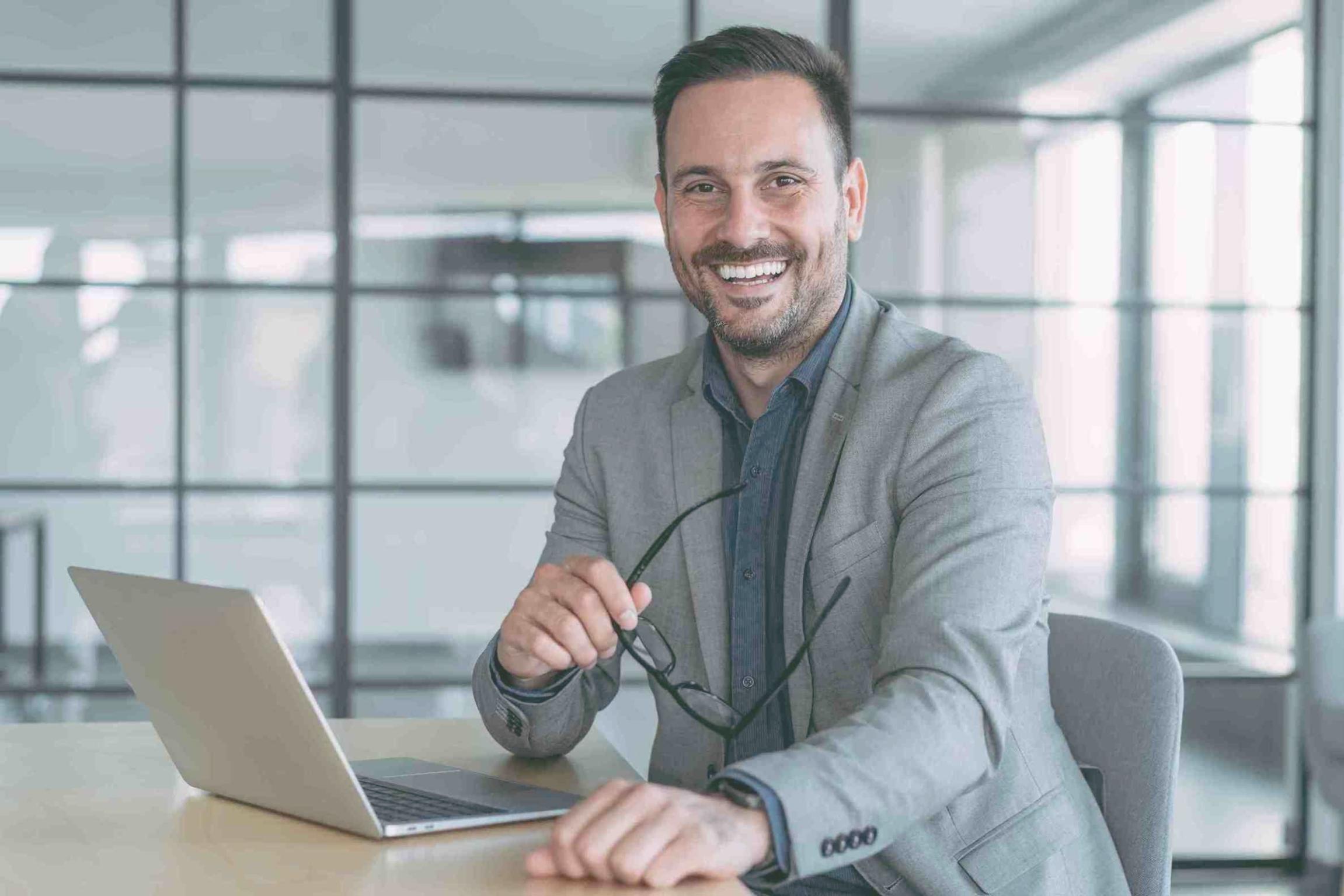 Moderne digitale Lernumgebung mit strukturierten Kursmodulen